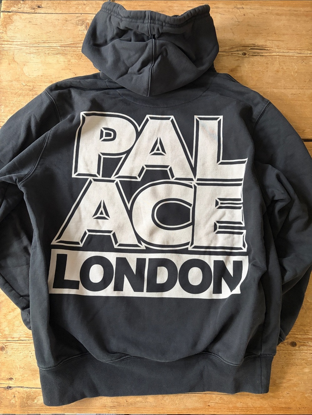 PALACE London Skate washed black darker Grey Pullover Hoodie off White Logo. M